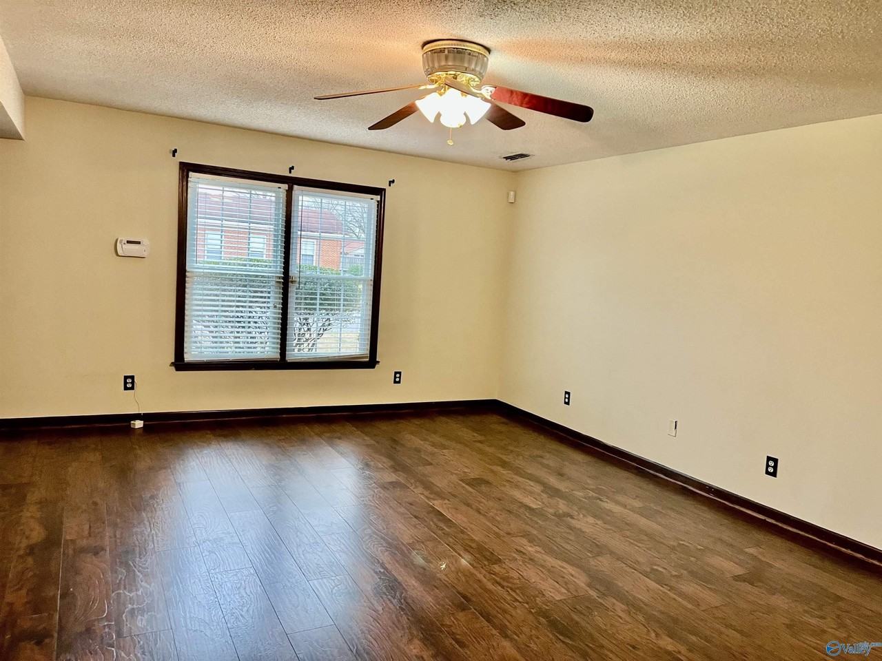 2221 Westmead Dr Sw - Photo 2 of 9