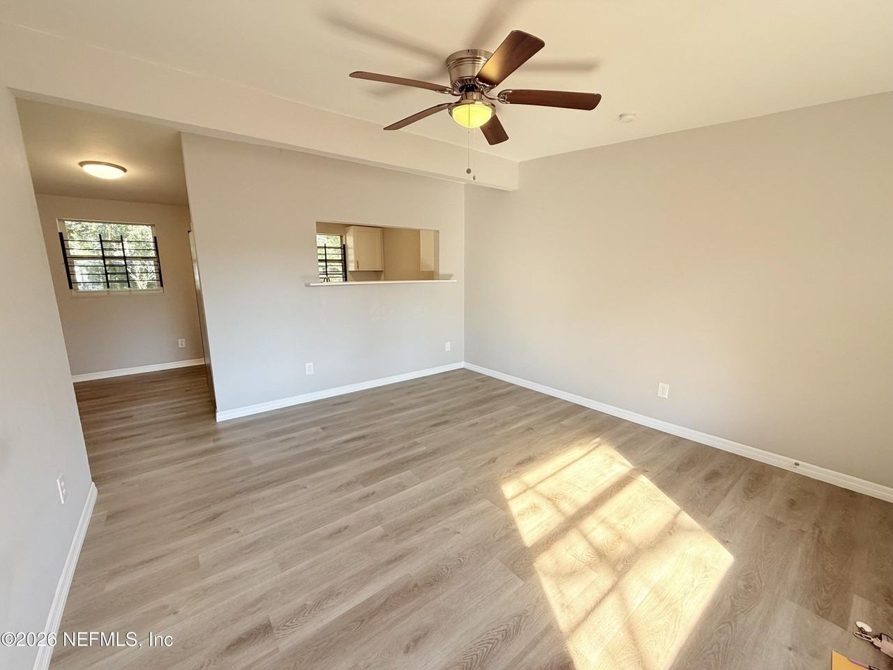 1033 Ake Ln - Photo 4 of 20