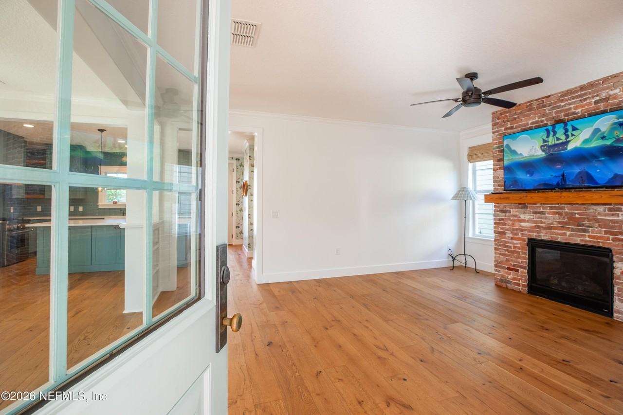 11 Mascotte Pl - Photo 6 of 38