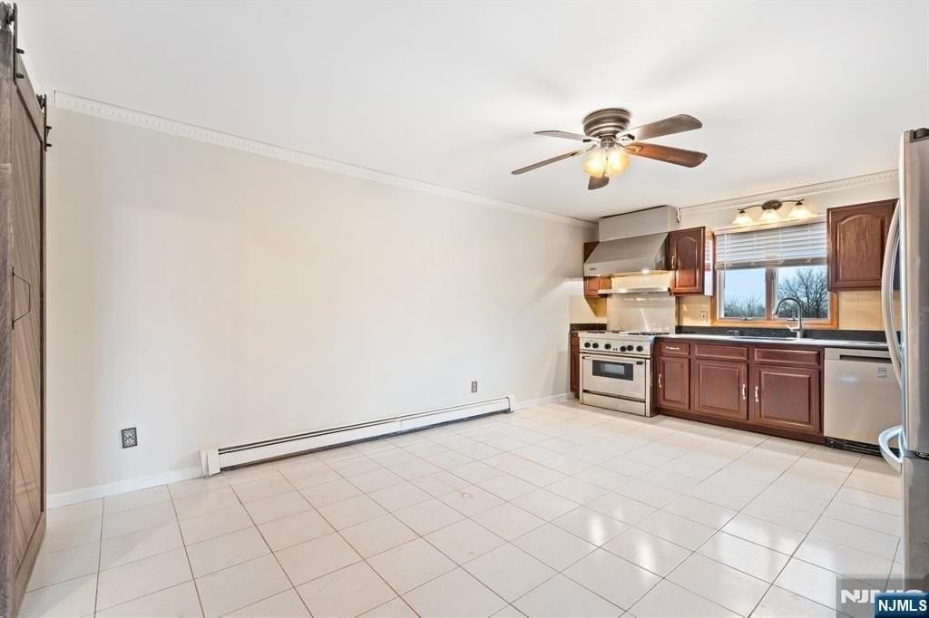 351 Macarthur Ave - Photo 6 of 22