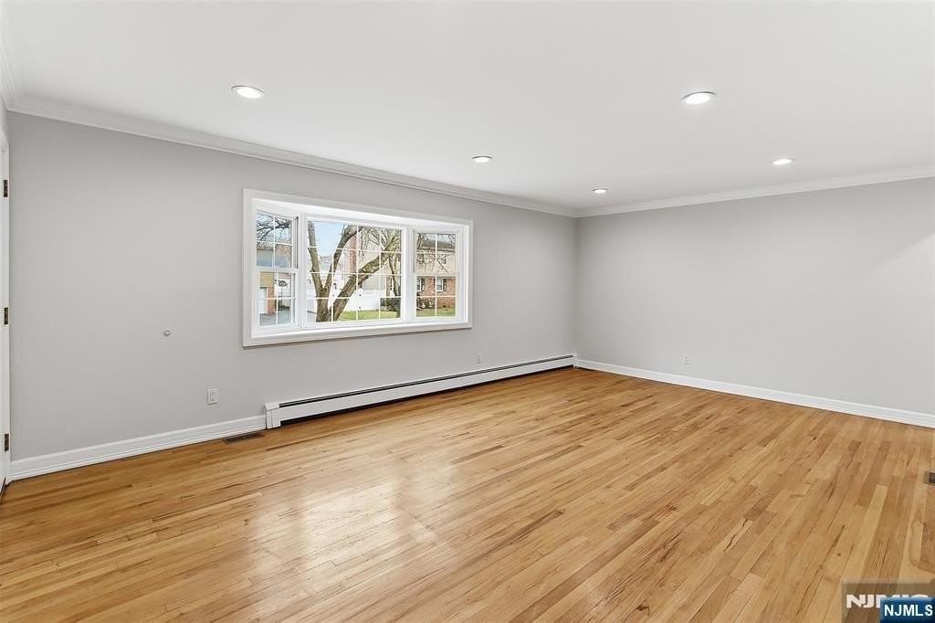 72 Prospect St - Photo 4 of 20