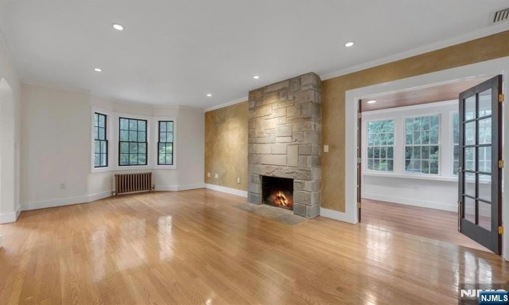 278 Maple St - Photo 7 of 37