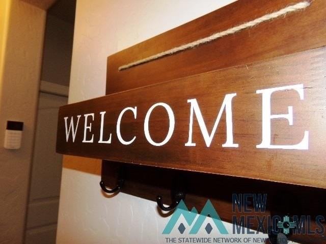 2512 W Briscoe Ave - Photo 4 of 41