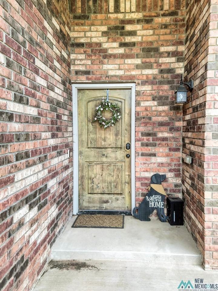 133 Garrett Dr - Photo 4 of 47