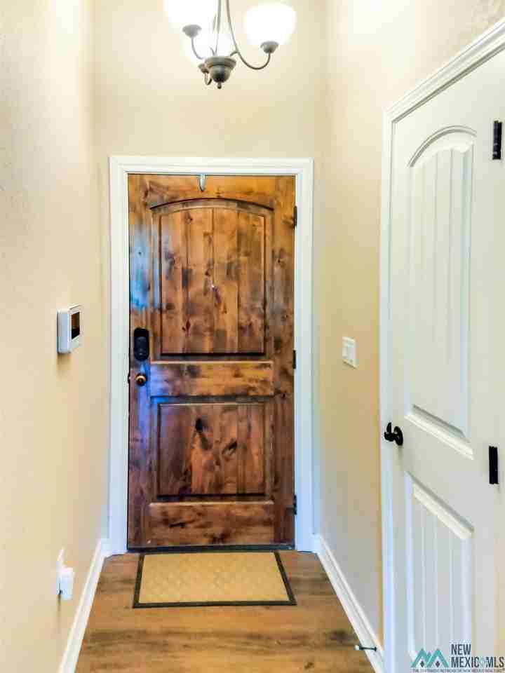 133 Garrett Dr - Photo 5 of 47