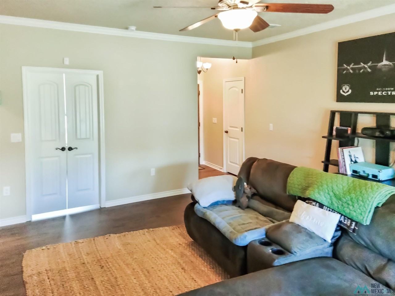 133 Garrett Dr - Photo 7 of 47