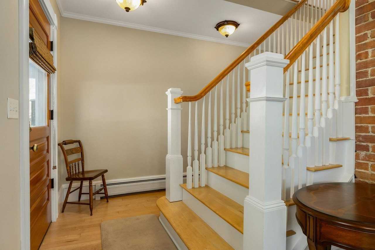 6 Gill St - Photo 4 of 48