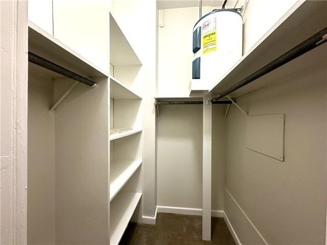 922 Saint Louis St #4 - Photo 7 of 9