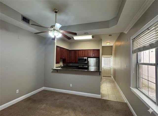 302 W Robert E Lee Blvd - Photo 3 of 11