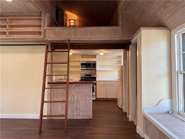 8329G Sycamore Pl - Photo 6 of 17