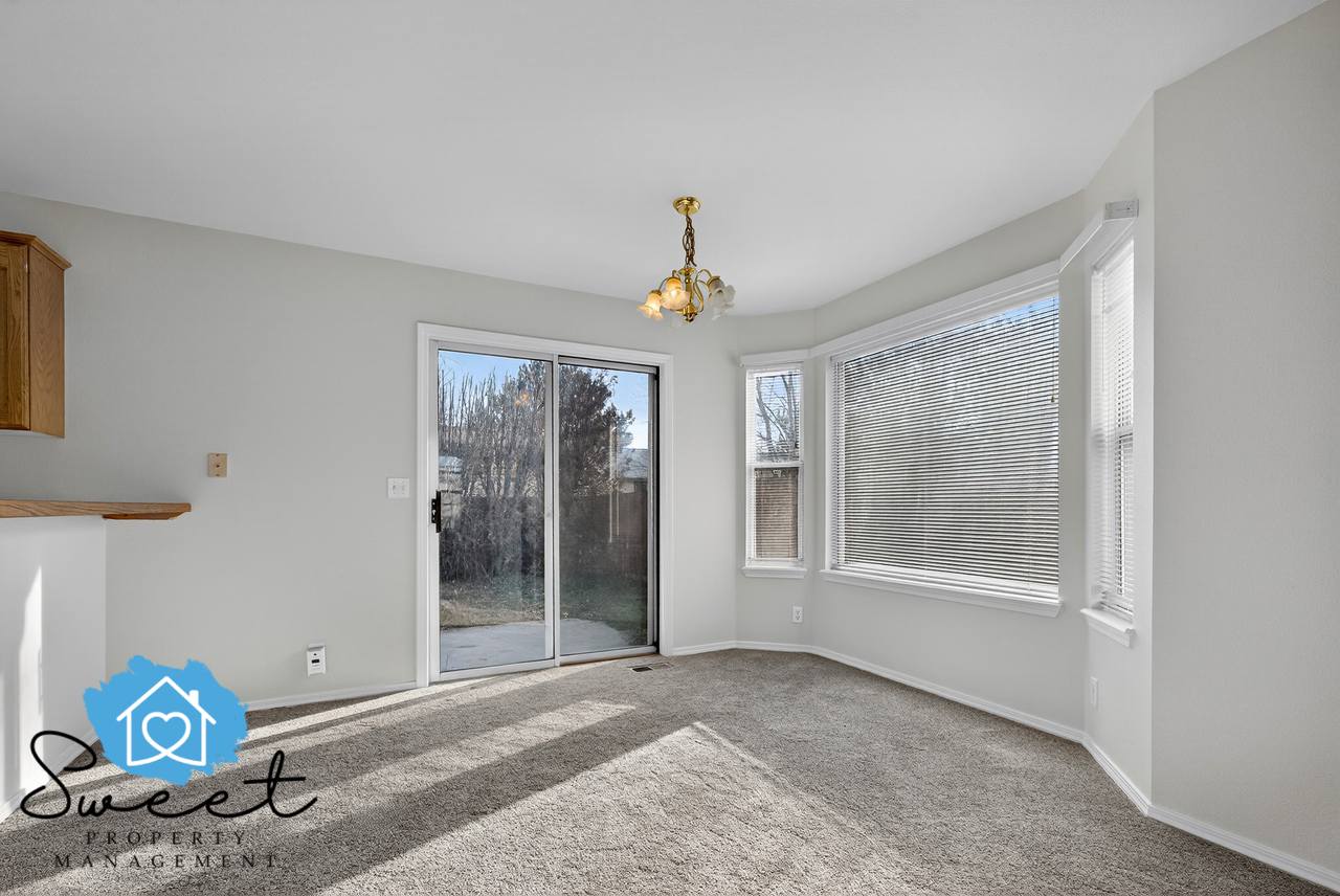 2074 N Siesta Ave #1 - Photo 7 of 28