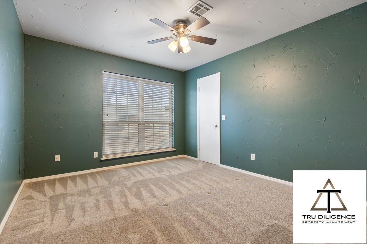 1324 Concord Ln #1 - Photo 3 of 25