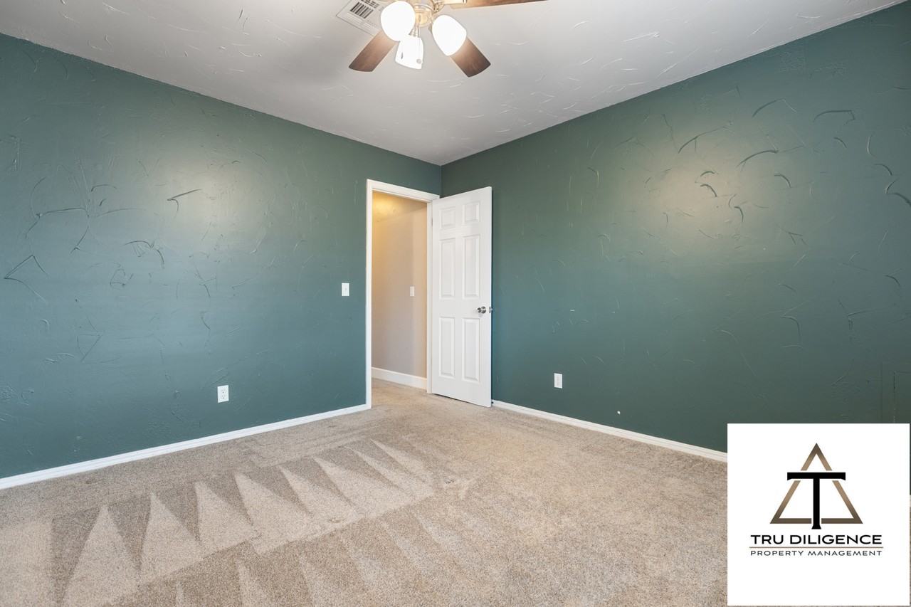 1324 Concord Ln #1 - Photo 4 of 25