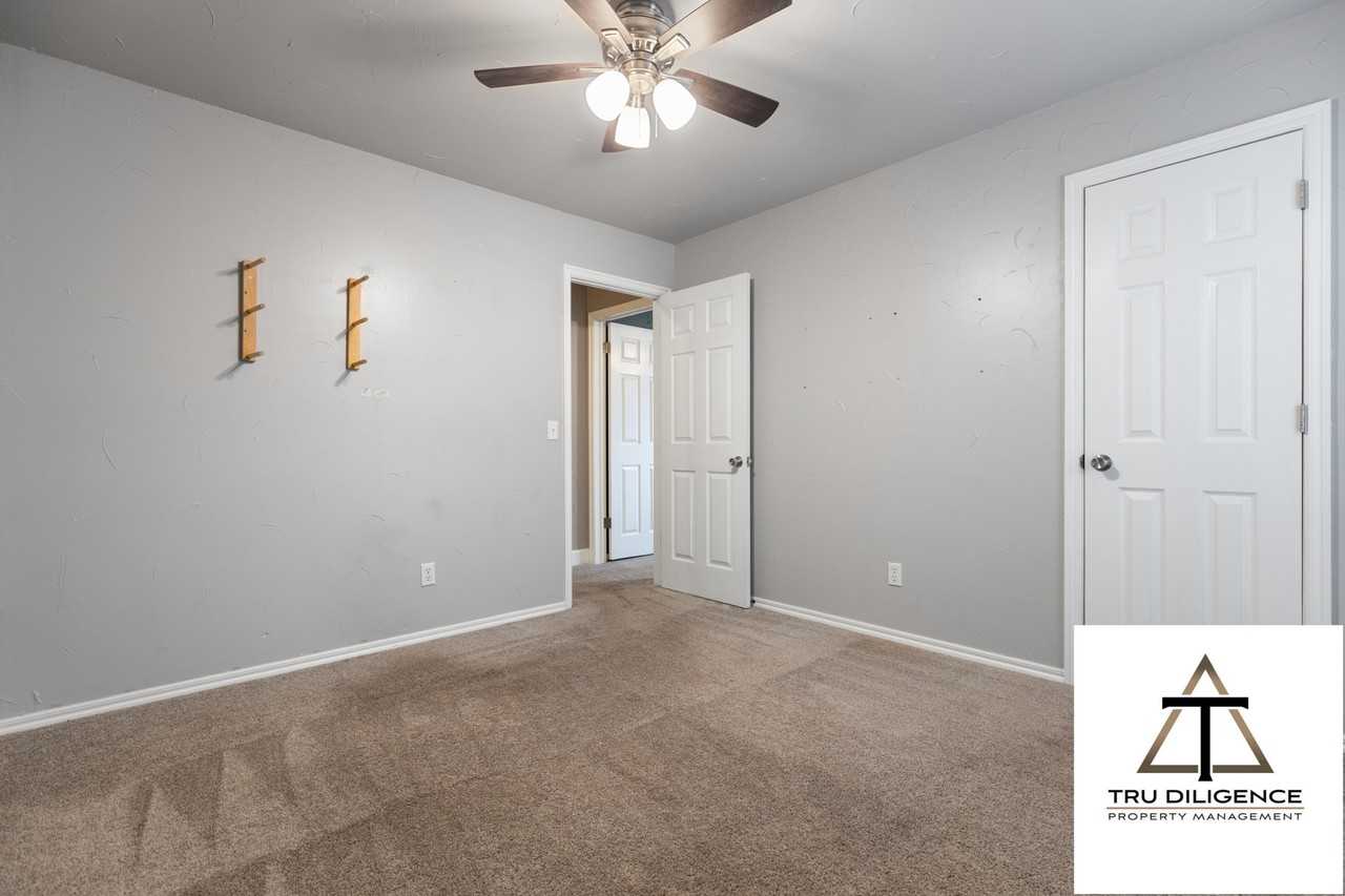 1324 Concord Ln #1 - Photo 6 of 25