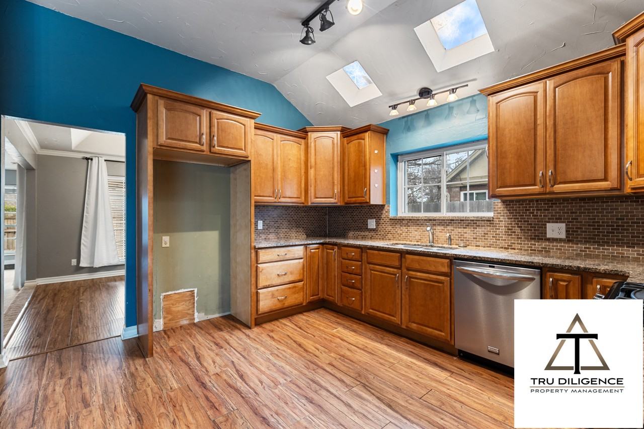 1324 Concord Ln #1 - Photo 6 of 17