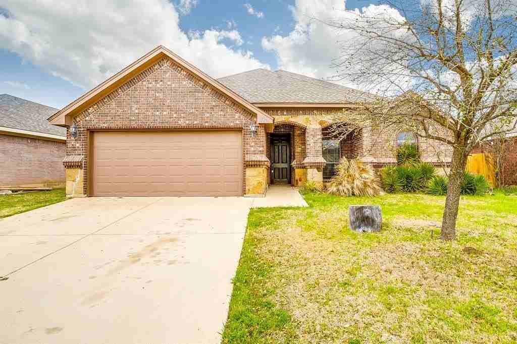 1120 Whispering Mdws - Photo 2 of 29