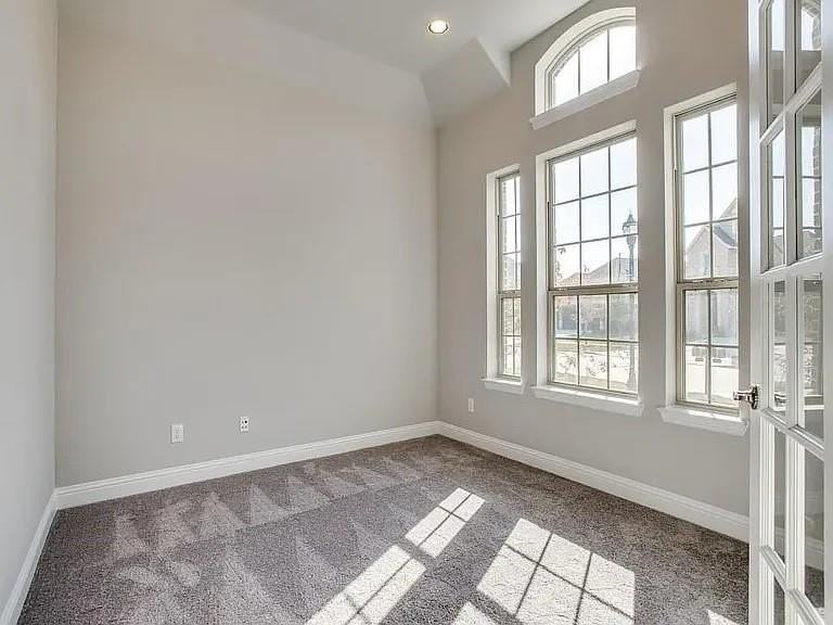 1322 Rolling Thunder Rd - Photo 3 of 20