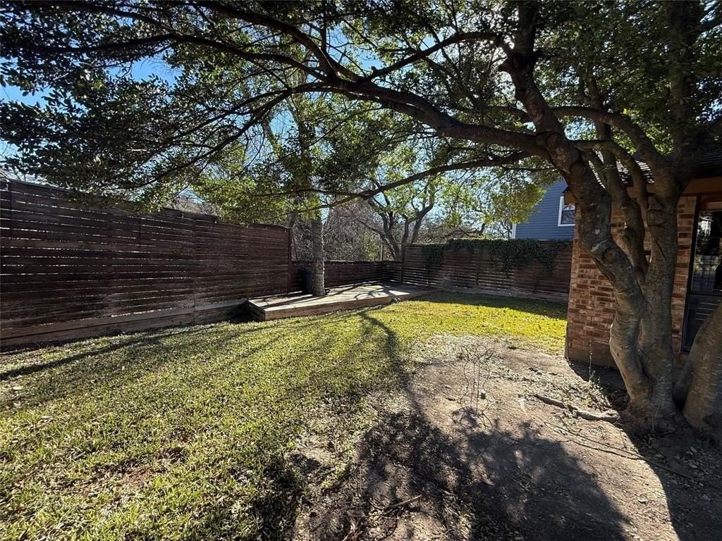 11136 Mccree Rd - Photo 2 of 13