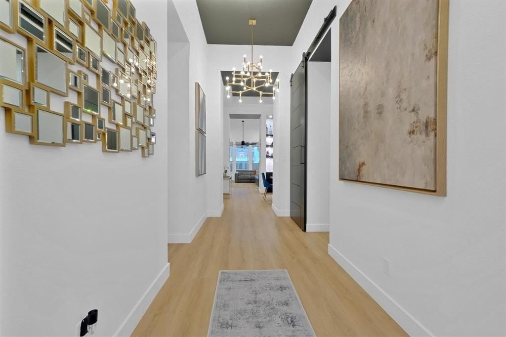 2208 Miranda Ln - Photo 5 of 35