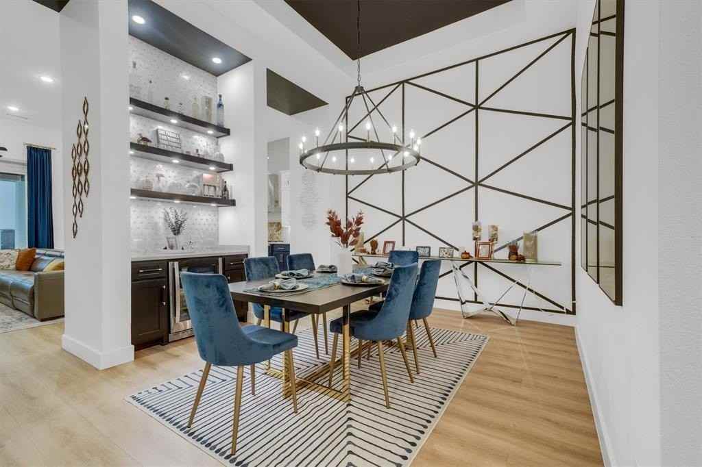 2208 Miranda Ln - Photo 7 of 35