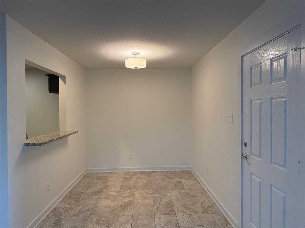 511 Wood Dr - Photo 6 of 17