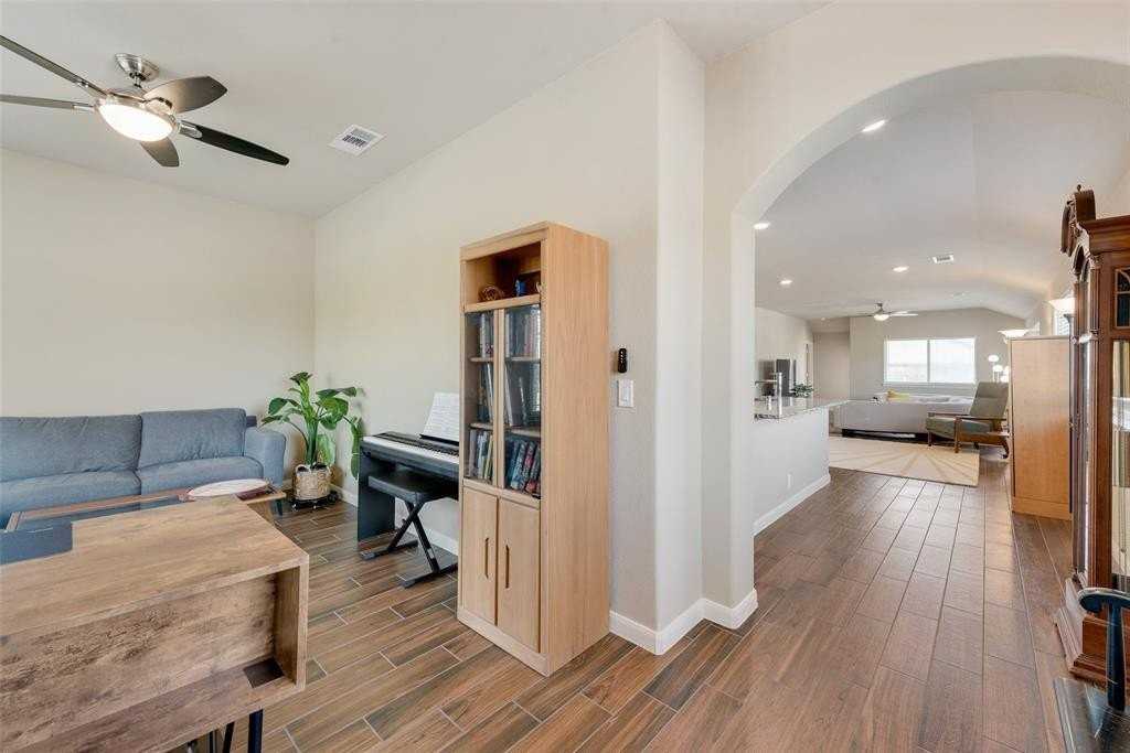 754 Brookline Dr - Photo 6 of 21