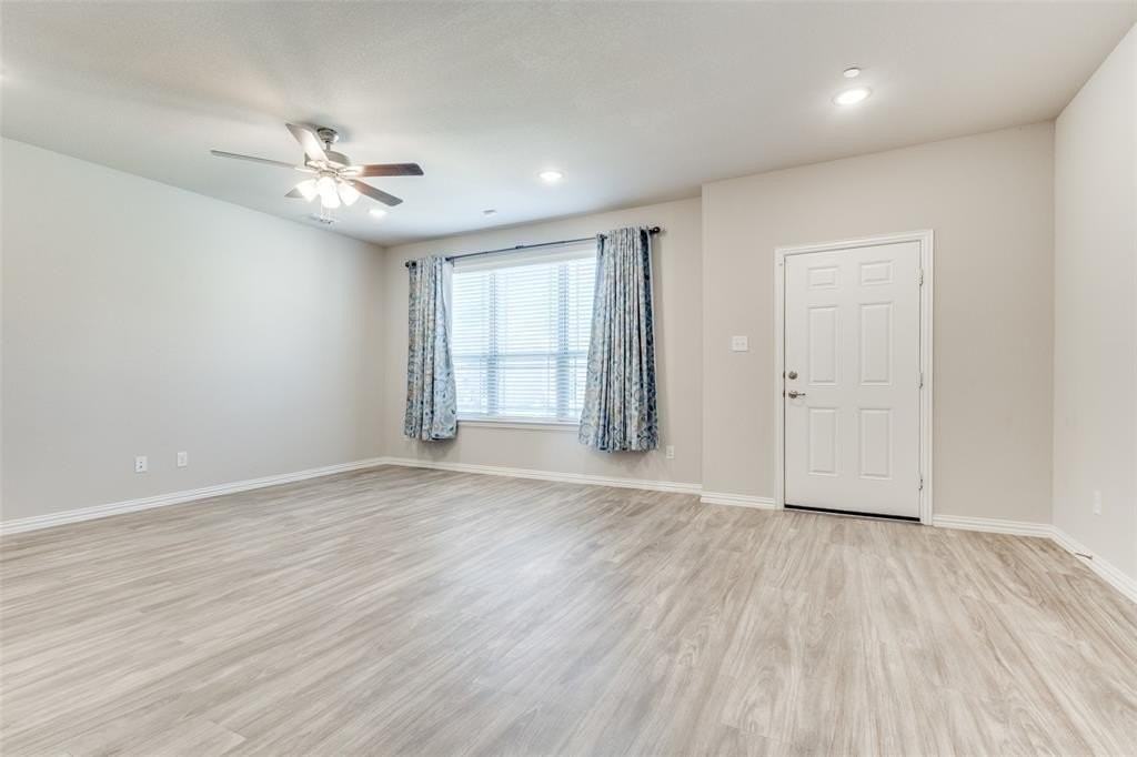 3508 Cricket Dr - Photo 5 of 25