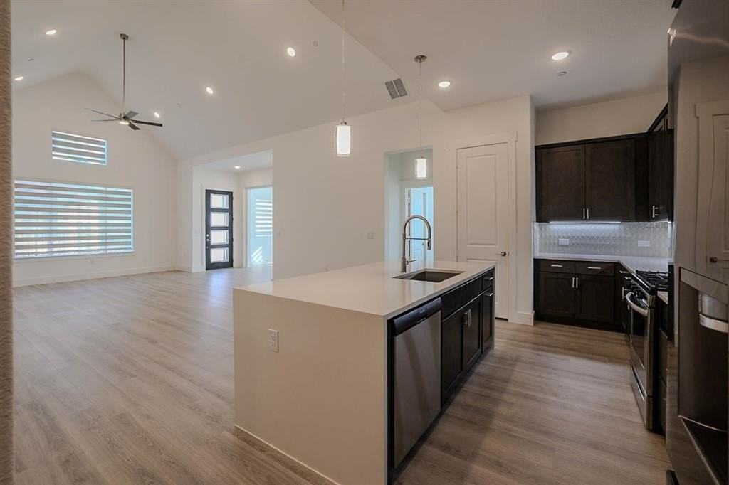 1429 Rose Willow Way - Photo 3 of 22