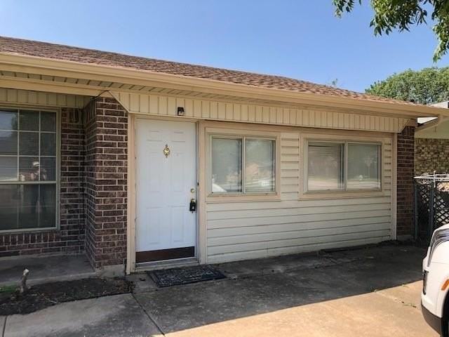 410 Lorine St - Photo 2 of 17