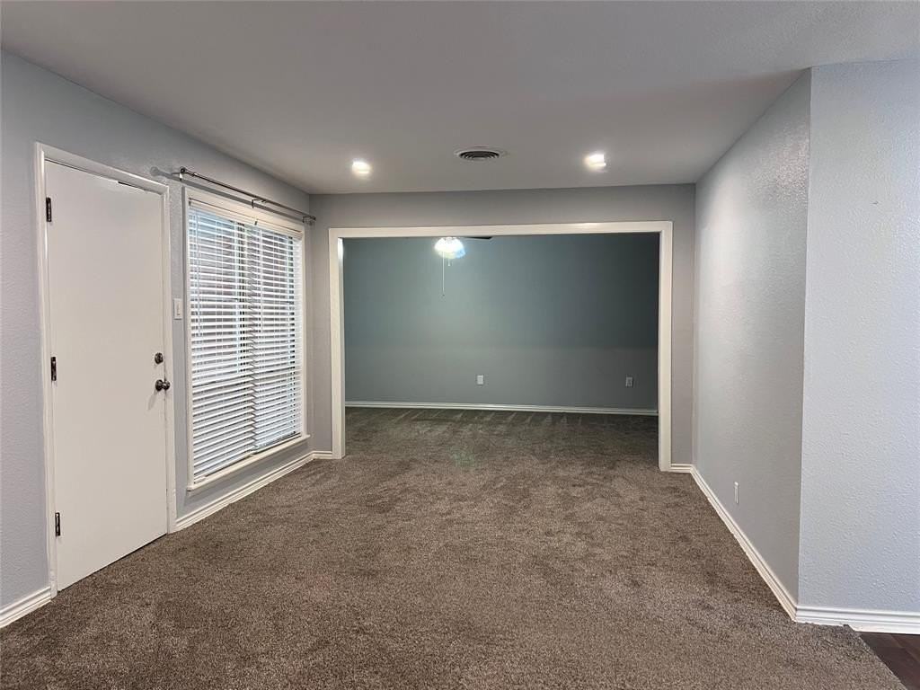 12 Geraldine Ln - Photo 5 of 27