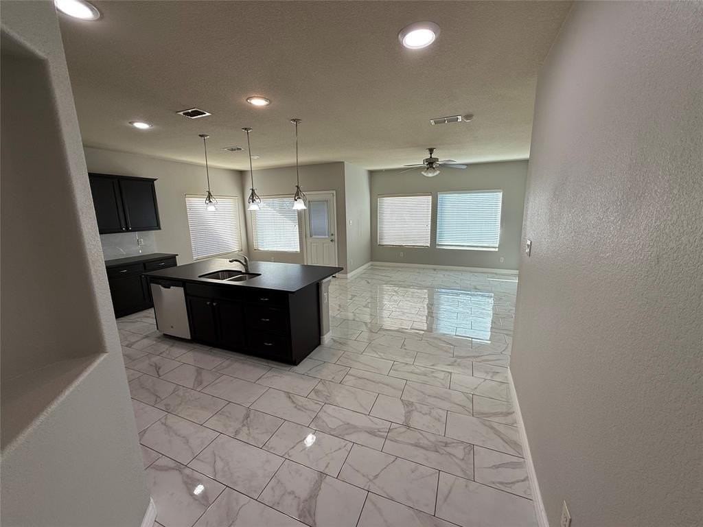 1740 Capulin Rd - Photo 4 of 17