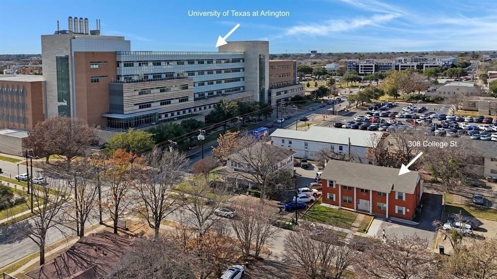 308 College St #B - Photo 3 of 17