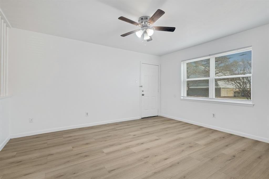 308 College St #B - Photo 5 of 17