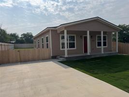 featured image of 413 5th St