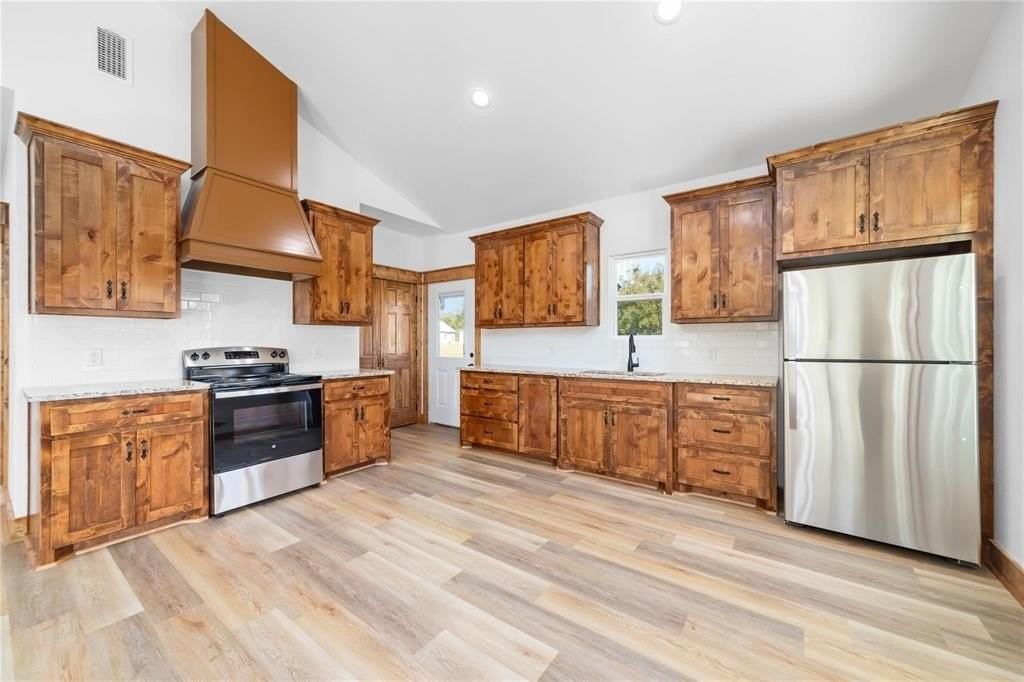 200 Main St - Photo 4 of 11