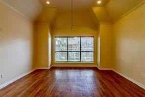 2504 Candlebrook Dr - Photo 5 of 18