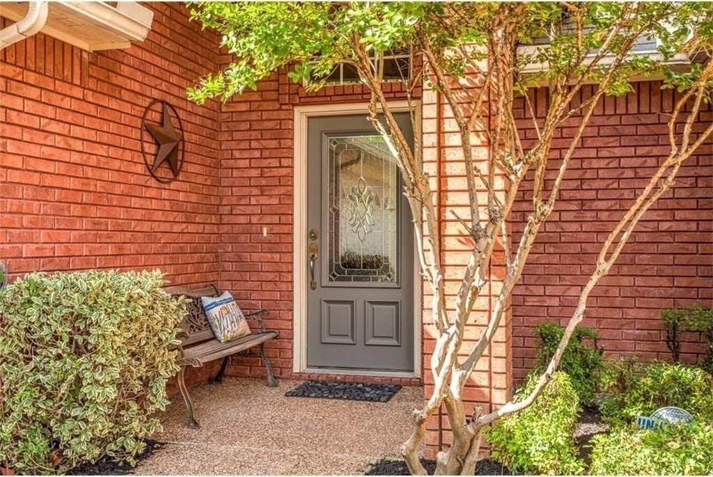 231 E Vine St - Photo 2 of 31