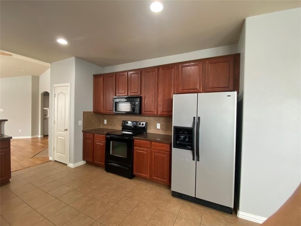 1708 Adams Pl - Photo 5 of 13