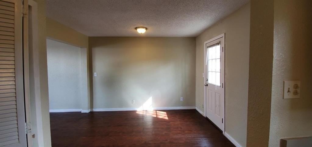 811 N Spears St #102 - Photo 2 of 9