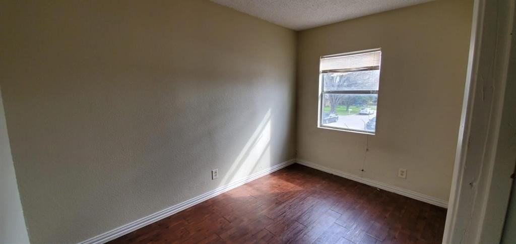 811 N Spears St #102 - Photo 6 of 9