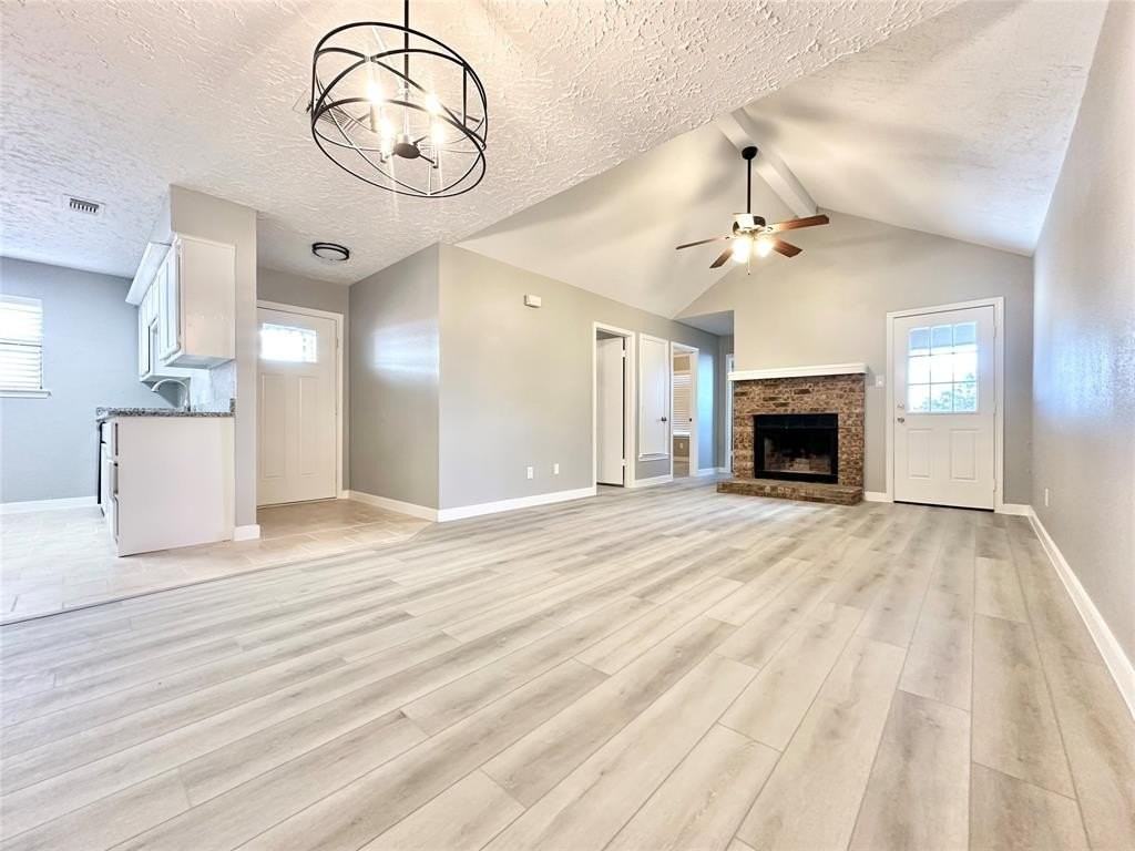 1002 Bull Run - Photo 3 of 21