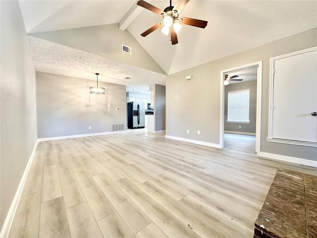 1002 Bull Run - Photo 4 of 21