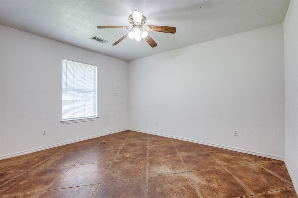 509 S Louisiana St - Photo 6 of 14