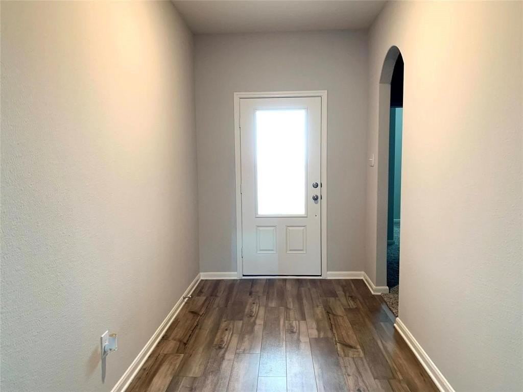 144 Emma Dr - Photo 7 of 34