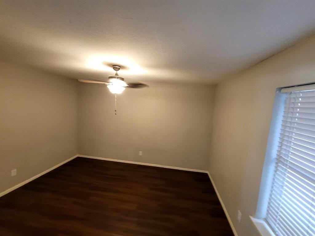 1122 N Center St - Photo 7 of 13