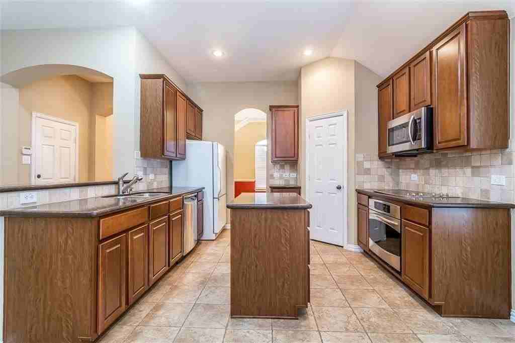 9321 Jerico Dr - Photo 5 of 24