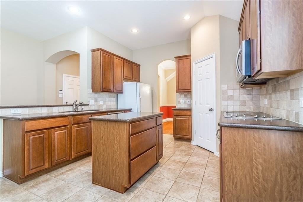 9321 Jerico Dr - Photo 6 of 24