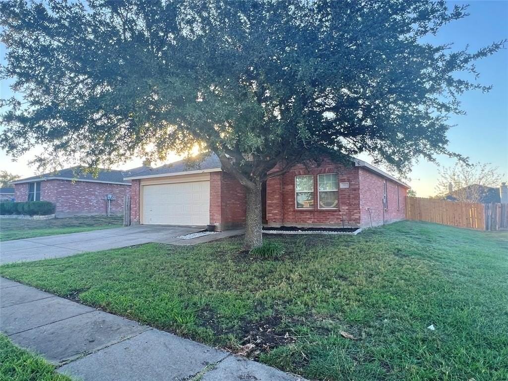 321 Briar Oaks Dr - Photo 2 of 22