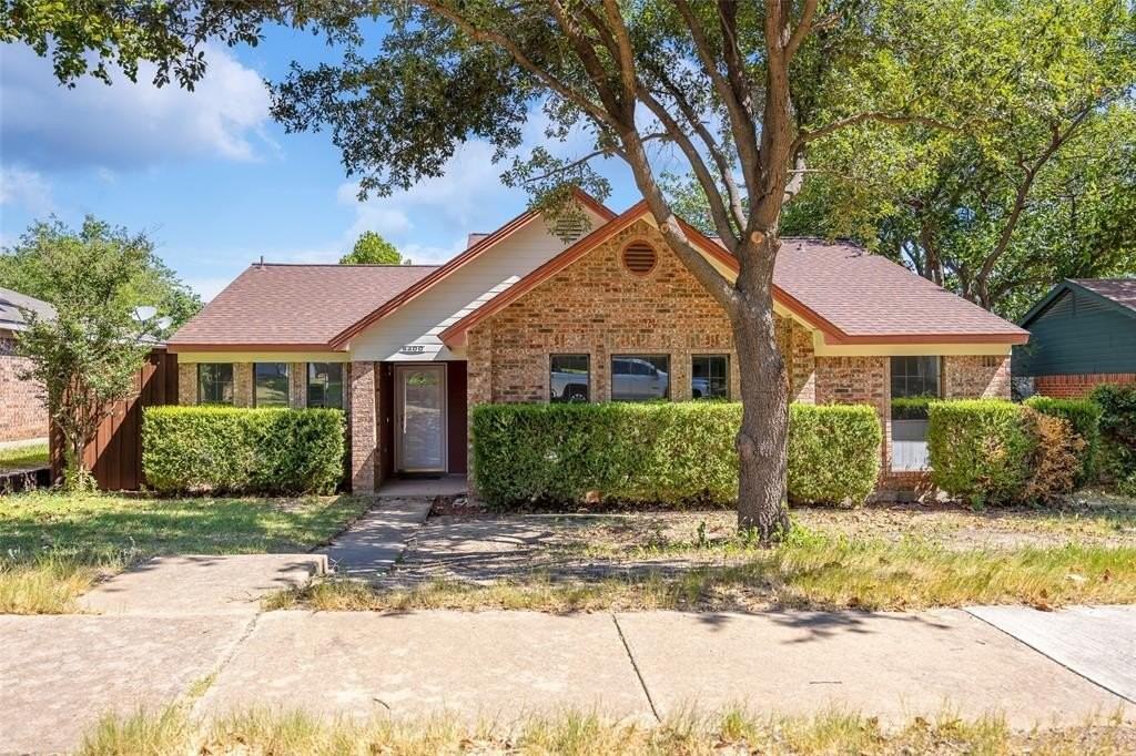 8400 Willow Creek Dr - Photo 2 of 35