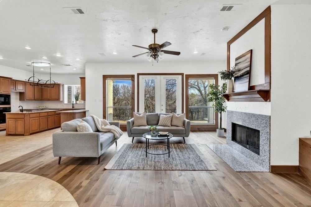 324 Rolling Oaks Rdg - Photo 5 of 39